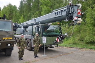 Zástupci krajů navštívili vojenskou základnu na Vysočině