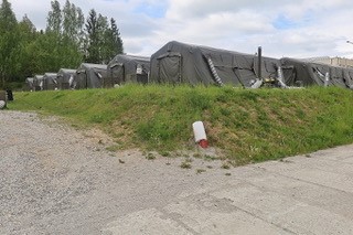Zástupci krajů navštívili vojenskou základnu na Vysočině